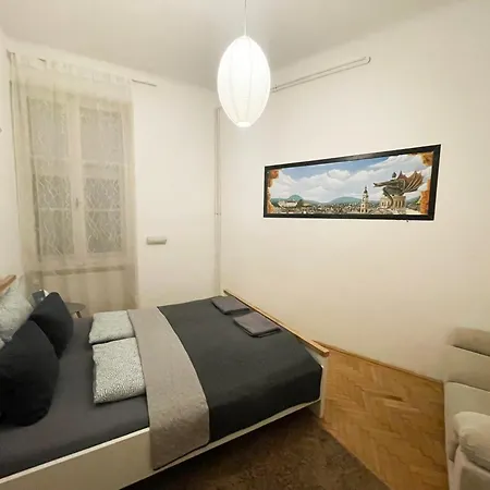 Homestay Gellerico At Deak Square Budapest