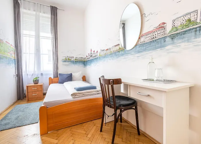 Gellerico At Deak Square בודפשט