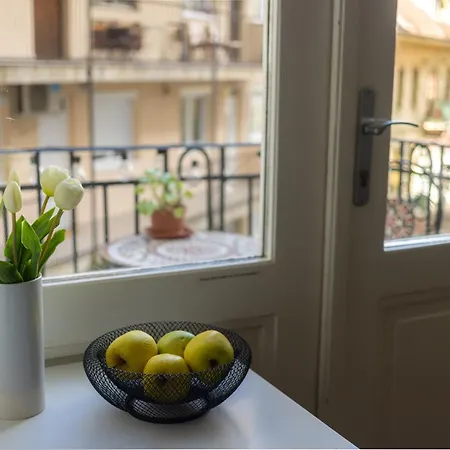 Gellerico At Deak Square