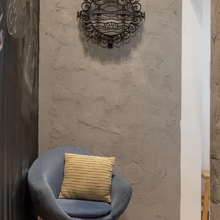 Gellerico At Deak Square Budapest