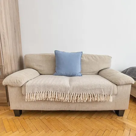 Gellerico At Deak Square Homestay szállás